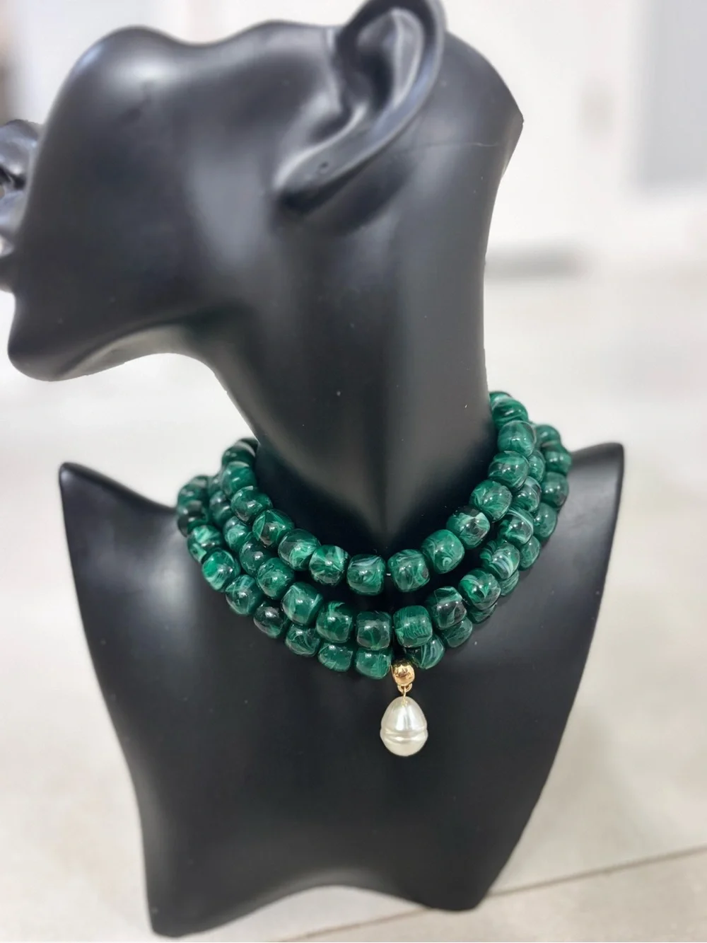 3-Strand Emerald Green Beaded Choker Necklace With Pearl Drop